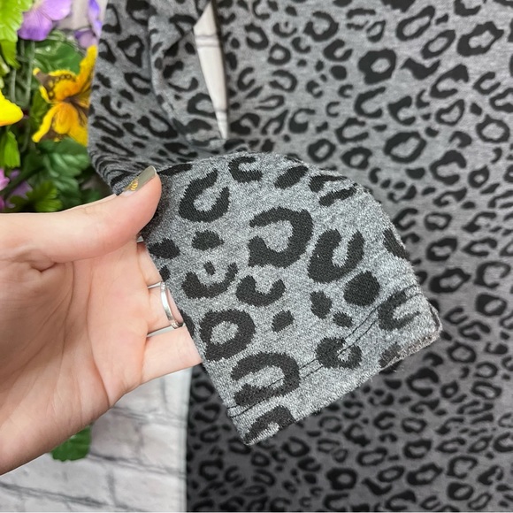 ₽💙2/$40💙Banana Republic Leopard Printed Long Sleeve Dress Size 2/XS - Picture 11 of 16